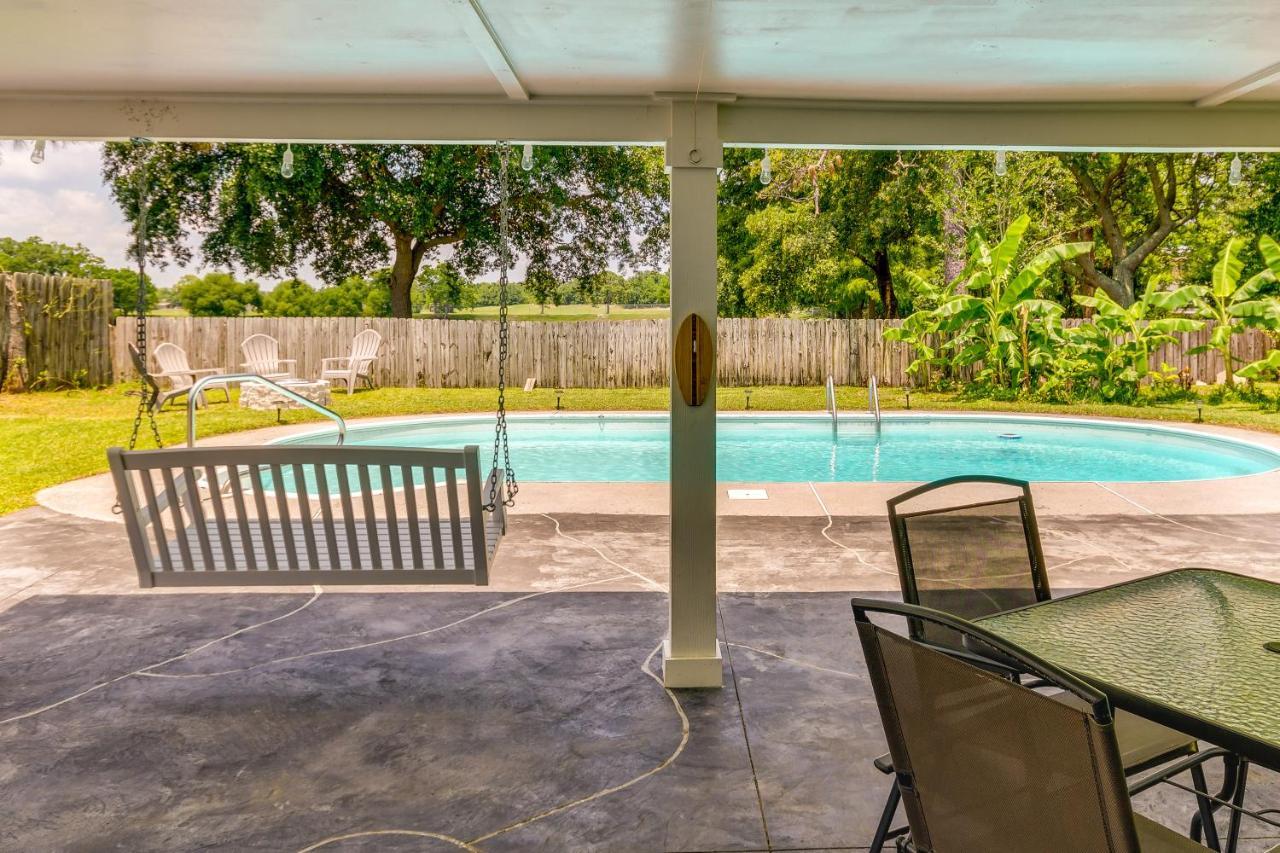 Gulf Breeze Vacation Rental For 2 With Pool Access! Kültér fotó